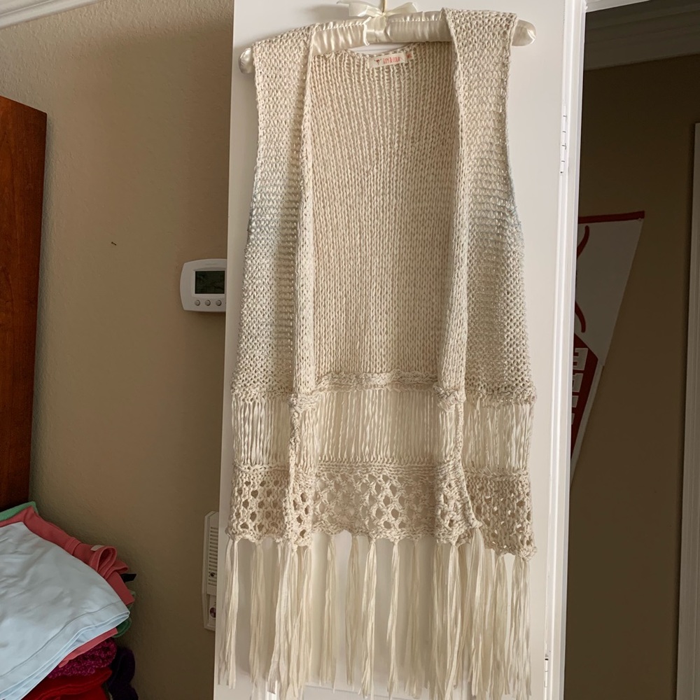 Izzy & Lola Crocheted Open Front Vest Size M/L